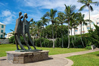 Barr's Bay Park Statue