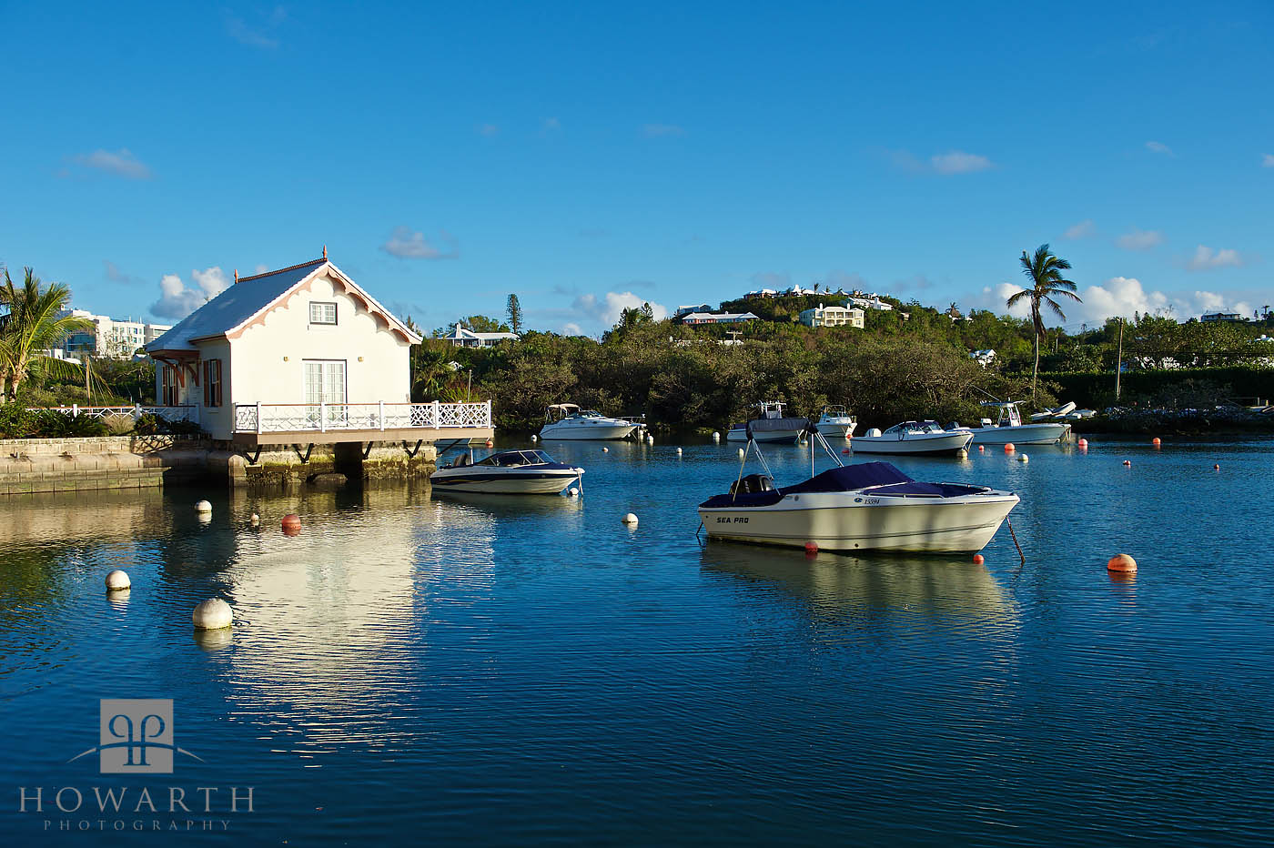 Hamilton Harbour, Cottage