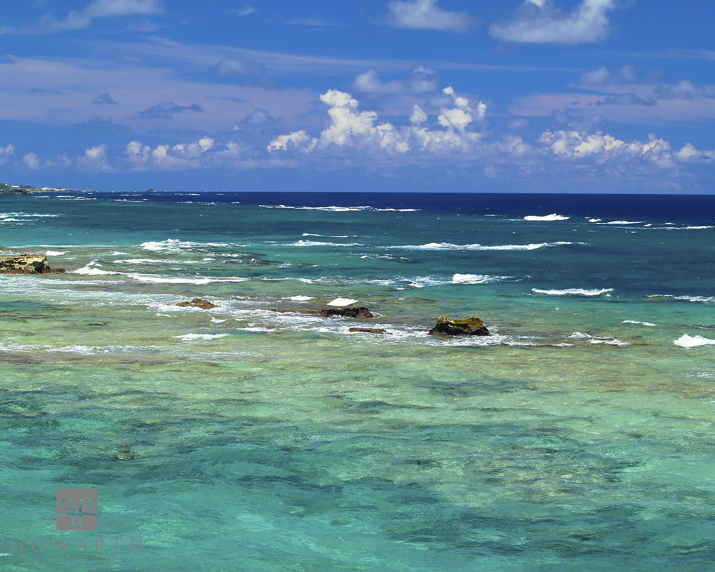 The many shades of blue of the Bermuda water and sky