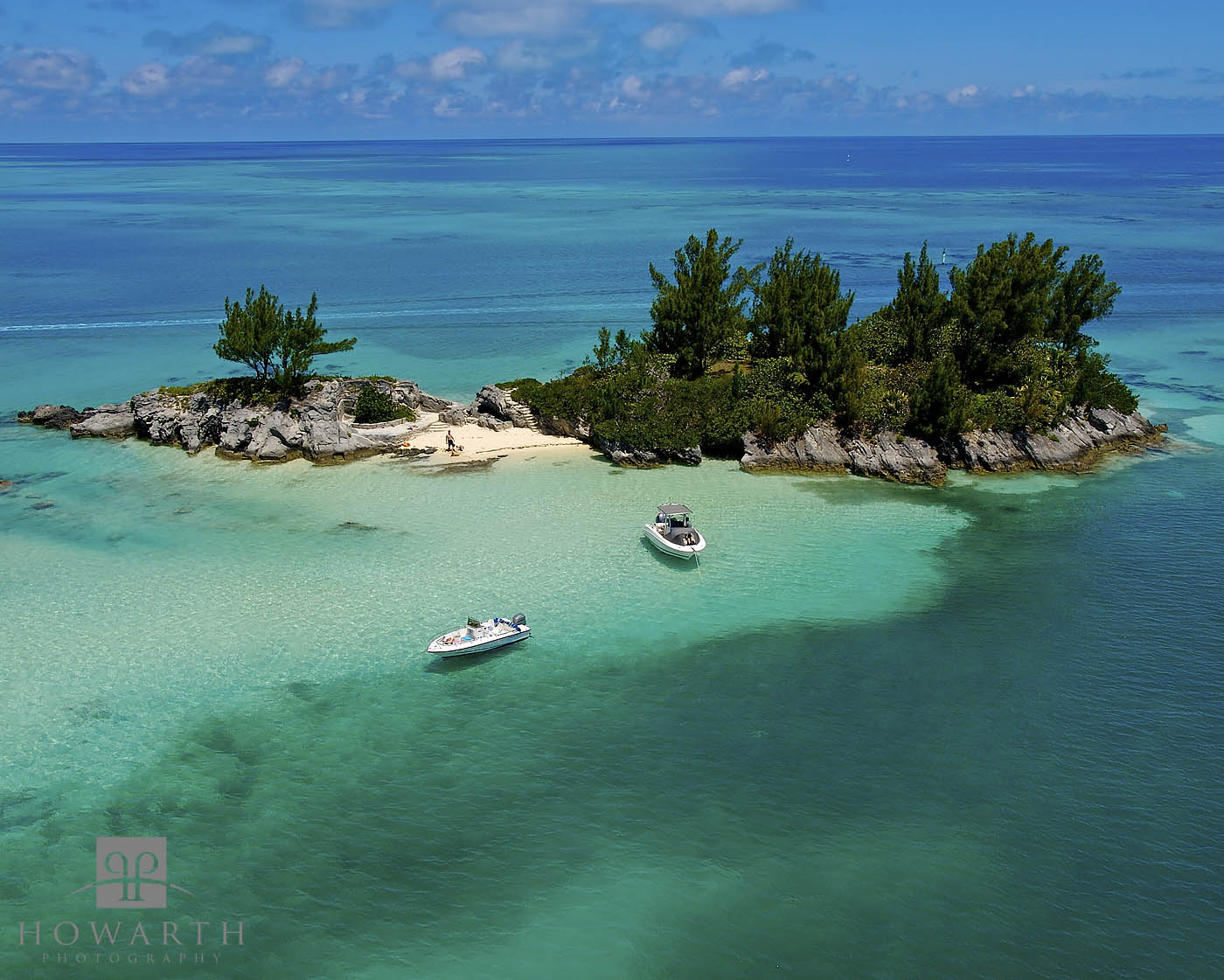 Boating in the summertime at Mangrove Bay